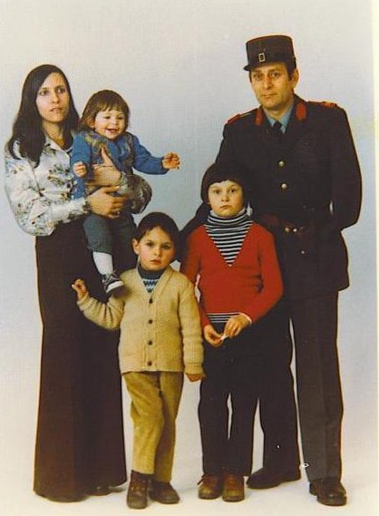 File:Billy and Family.jpg